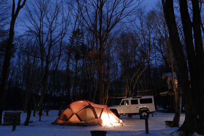 キャンプ夜冬